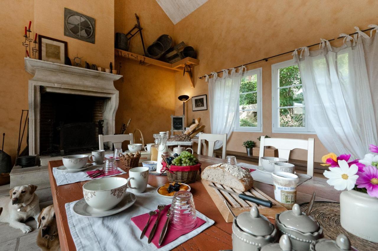 Domaine De La Combotte Bed & Breakfast Nantoux ภายนอก รูปภาพ