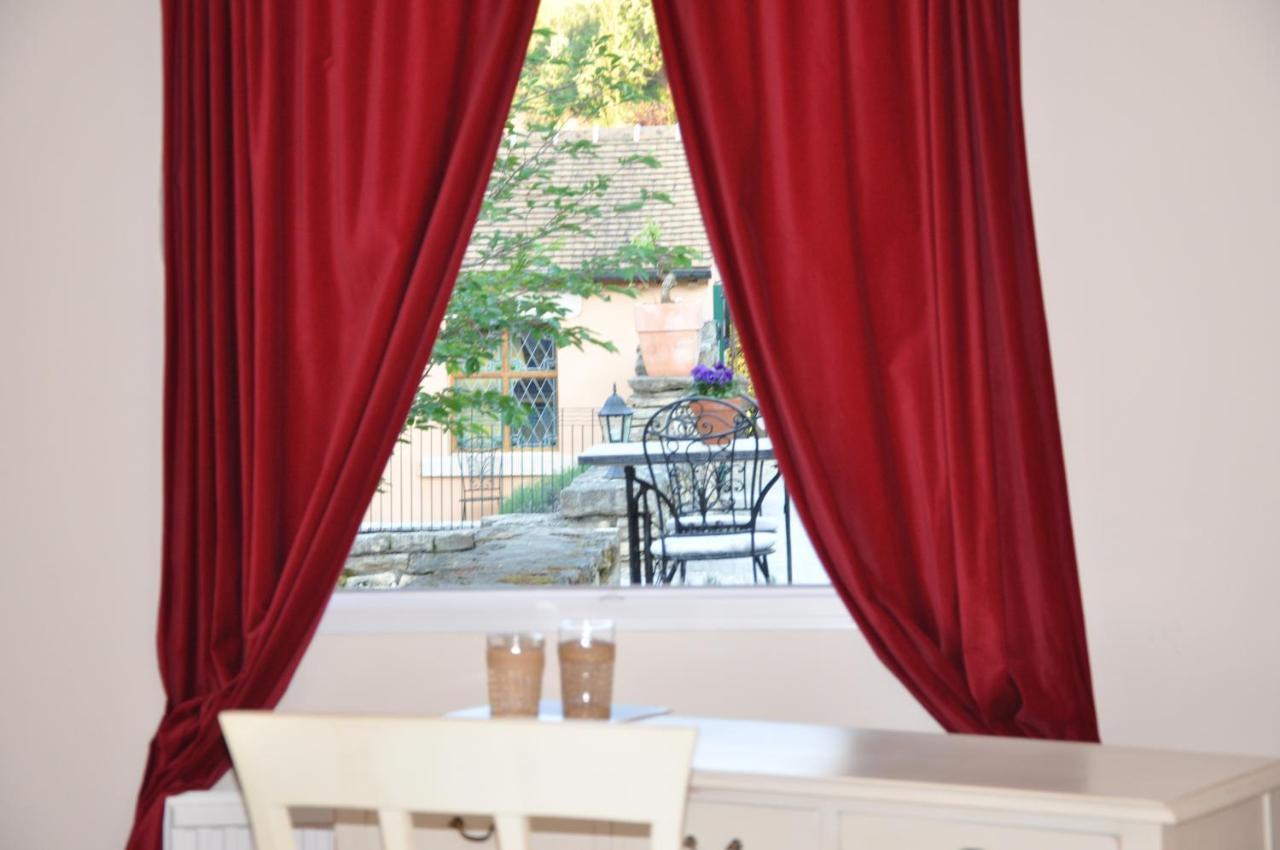 Domaine De La Combotte Bed & Breakfast Nantoux ภายนอก รูปภาพ