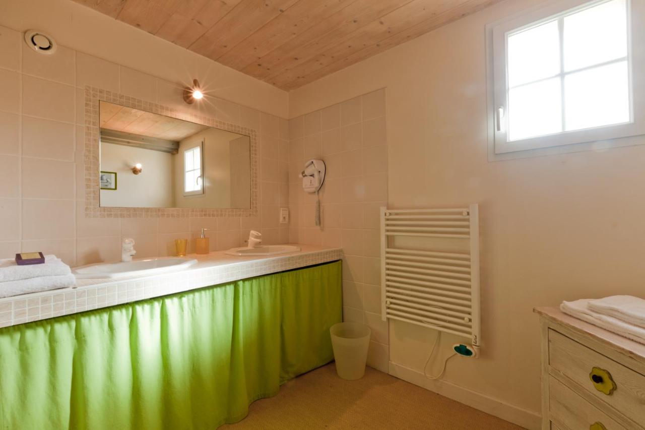 Domaine De La Combotte Bed & Breakfast Nantoux ภายนอก รูปภาพ